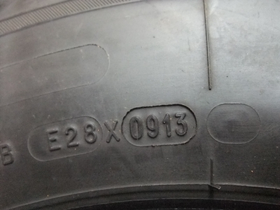 ยาง XCD 215R14 ปี 13 มีเส้นเดียว