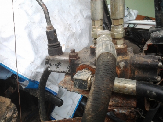 ขายตัวดันหน้าติดกับรถไถคูโบต้า26แรงพร้อมคอนโทนลดเหลือ14500บาท ขายตัวดันหน้าติดกับรถไถคูโบต้า26แรงพร้อมคอนโทนลดเหลือ14500บาท