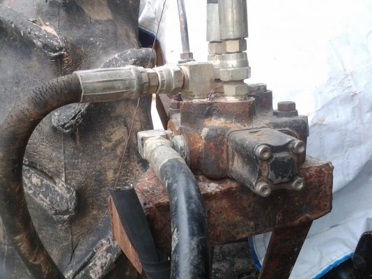 ขายตัวดันหน้าติดกับรถไถคูโบต้า26แรงพร้อมคอนโทนลดเหลือ14500บาท ขายตัวดันหน้าติดกับรถไถคูโบต้า26แรงพร้อมคอนโทนลดเหลือ14500บาท