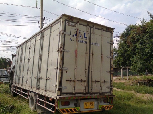 ขายรถบรรทุก 6 ล้อ Hino ตู้แห้ง 10 บานยาว 7.2 เมตร