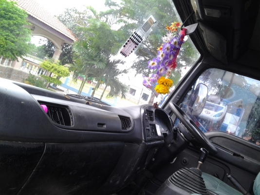 ISUZU DECA 195 Hp ยูโร 1 กระบะดัมพ์สามมิตรสวยๆครับ(ทีมงานรถคุณภาพ)