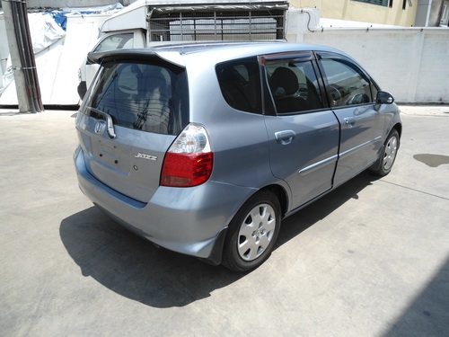 HONDA - JAZZ - i-DSI 1.5 AT ปี2008 สีเทา เกียร์อัตโนมัติ เครื่องเบนซิน 1500cc HONDA - JAZZ - i-DSI 1.5 AT ปี2008 สีเทา เกียร์อัตโนมัติ เครื่องเบนซิน 1500cc