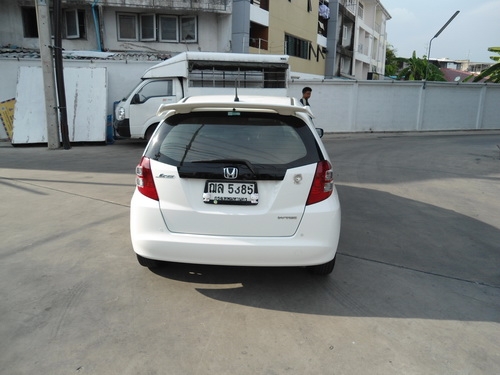 HONDA - JAZZ - i-VTEC 1.5 AT ปี2009 สีขาว เกียร์อัตโนมัติ เครื่องเบนซิน 1500cc HONDA - JAZZ - i-VTEC 1.5 AT ปี2009 สีขาว เกียร์อัตโนมัติ เครื่องเบนซิน 1500cc