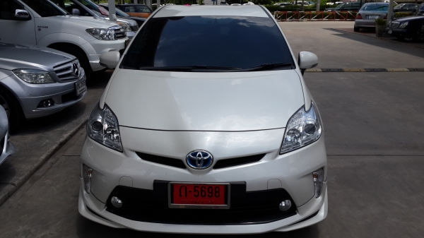 TOYOTA - PRIUS - Hybrid TRD Sportivo 1.8 AT ปี2013 สีขาว เกียร์อัตโนมัติ เครื่องเบนซิน 1800cc TOYOTA - PRIUS - Hybrid TRD Sportivo 1.8 AT ปี2013 สีขาว เกียร์อัตโนมัติ เครื่องเบนซิน 1800cc