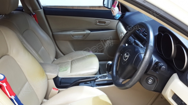 ขายรถ Mazda3 มือสอง สีขาว เครื่อง 2000cc เกียร์ออโต้ สภาพดีไม่มีชน