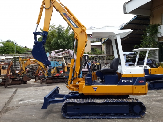 ขาย รถขุด KOMATSU รุ่น PC40-6- แทร็กเหล็ก มือสองญี่ปุ่น