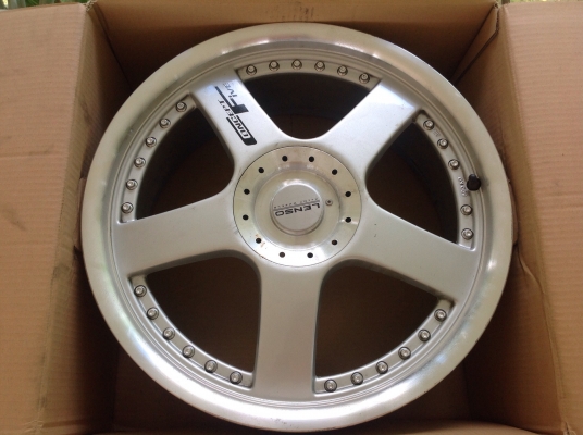 แม็ก Leno 18" สภาพ 2วัน