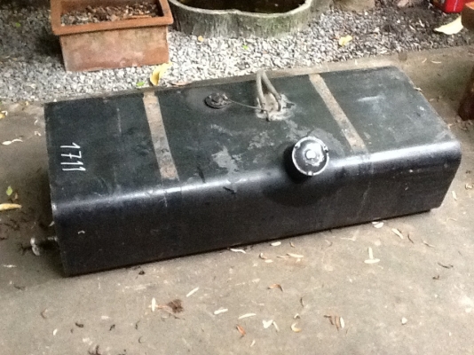 ขายถังน้ำมันใหม่ๆๆสวยๆๆ