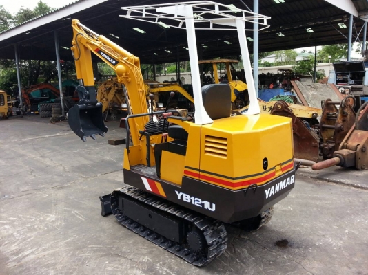ขาย รถขุดจิ๋ว YANMAR รุ่น YB121U แทร็กเหล็ก มือสองญี่ปุ่น ขาย รถขุดจิ๋ว YANMAR รุ่น YB121U แทร็กเหล็ก มือสองญี่ปุ่น