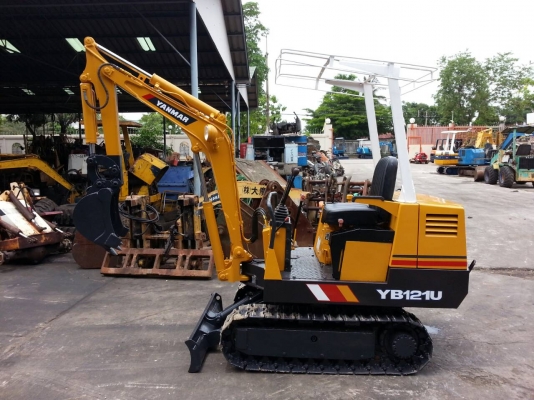 ขาย รถขุดจิ๋ว YANMAR รุ่น YB121U  แทร็กเหล็ก มือสองญี่ปุ่น