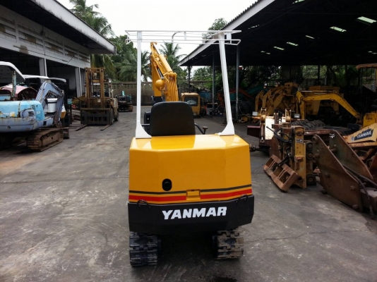 ขาย รถขุดจิ๋ว YANMAR รุ่น YB121U แทร็กเหล็ก มือสองญี่ปุ่น ขาย รถขุดจิ๋ว YANMAR รุ่น YB121U แทร็กเหล็ก มือสองญี่ปุ่น