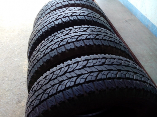 ขายยาง Yokohama  AT/S ขนาด 265/65/17 สวยๆเลยครับ