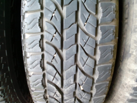 ขายยาง Yokohama  AT/S ขนาด 265/65/17 สวยๆเลยครับ