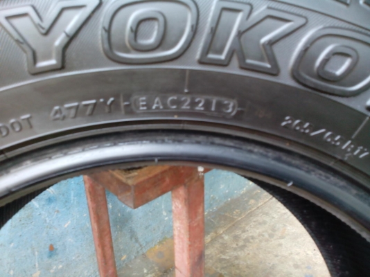 ขายยาง Yokohama  AT/S ขนาด 265/65/17 สวยๆเลยครับ