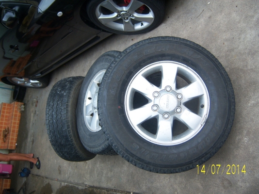 แม็กพร้อมยาง 245 70 16  1ชุด