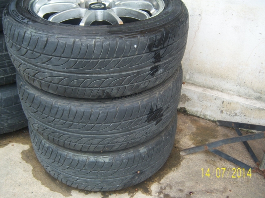 แม็กขอบ17x7  4รู100 114  พร้อมยาง 215 50 17  มี 3 วง