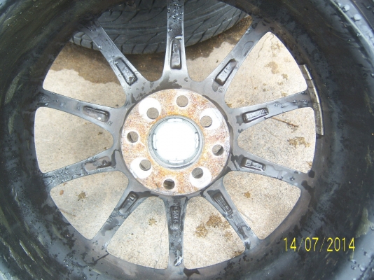 แม็กขอบ17x7  4รู100 114  พร้อมยาง 215 50 17  มี 3 วง