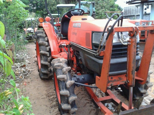 ขายรถไถ KUBOTA L3408 ดันหน้า ตัดหญ้า อุปกรณ์หน้าหลังครบ ขายรถไถ KUBOTA L3408 ดันหน้า ตัดหญ้า อุปกรณ์หน้าหลังครบ