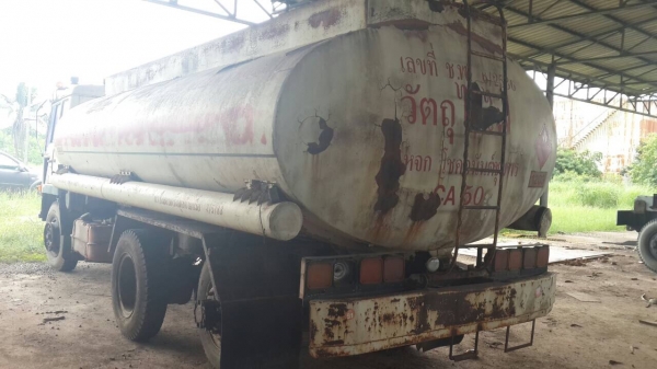 ขายด่วน รถน้ำมัน สิบล้อ