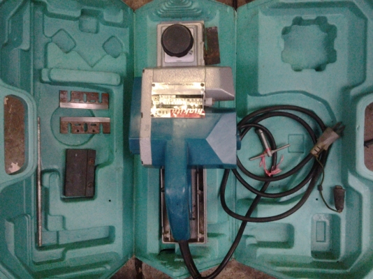 กบไสไม้makita