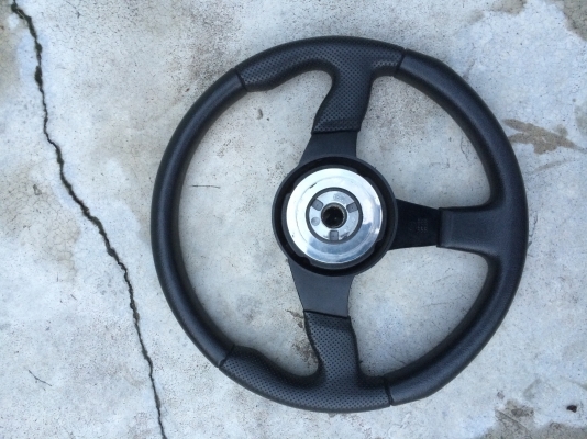 พวงมาลัย แต่ง