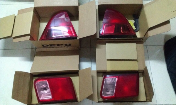 ขายไฟท้ายซีวิคไดเมนชั่น สภาพ 99 \% ราคา 1,900 บาท ขายไฟท้ายซีวิคไดเมนชั่น สภาพ 99 \% ราคา 1,900 บาท