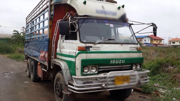 ขายรถบรรทุกสิบล้อ ISUZU JUMBO 200 เครื่อง EK100 เบรคจิฟฟี่ ช่วงล่างใหญ่ รถล่อง 1 เพลากระบะไม่ดัมพ์