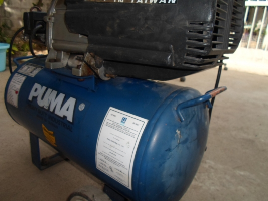 ปั๊มลมโรตารี พูมา สภาพสวย 3 แรง ถังจุ 30 ลิตร ไฟบ้าน พร้อมใช้งาน 4,000