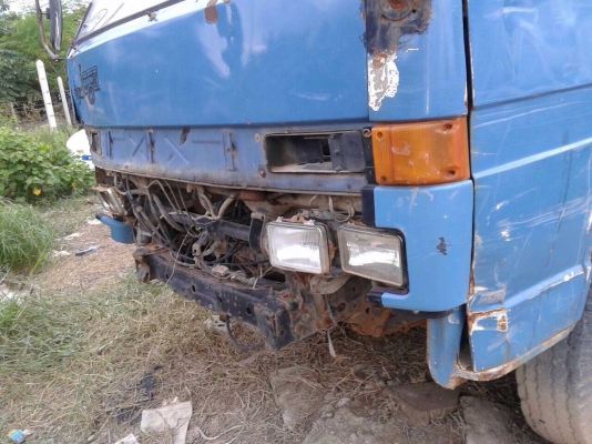 ขายรถบรรทุกหกล้อดัมพ์ ISUZU NPR- 115 แรง ตัวแรก แชสซี 710 กระบะดัพม์ เกียร์สั้น ท้าย F ชุดโอนพร้อม ทะเบียนขาด 2 ปี