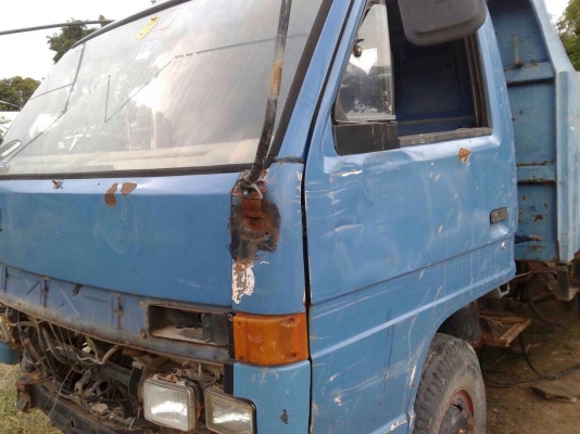 ขายรถบรรทุกหกล้อดัมพ์ ISUZU NPR- 115 แรง ตัวแรก แชสซี 710 กระบะดัพม์ เกียร์สั้น ท้าย F ชุดโอนพร้อม ทะเบียนขาด 2 ปี