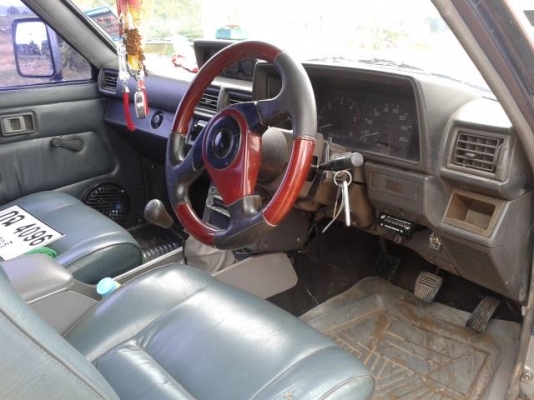 ขาย TOYOTA, HILUX SURF LN 56 ตัวแท้หายากครับ ขาย TOYOTA, HILUX SURF LN 56 ตัวแท้หายากครับ