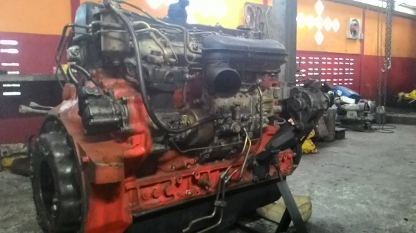 ขายเครื่องยนต์ 6SD 240HP เครื่องสวย ติดดี