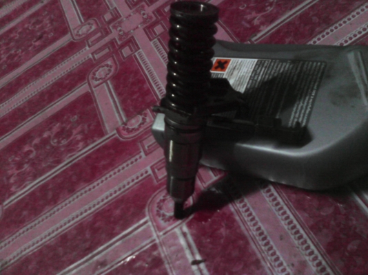 ขายหัวฉีด cat 928 G มี 6 หัว สภาพ 95 \% ขาย 8000 บาท ขายหัวฉีด cat 928 G มี 6 หัว สภาพ 95 \% ขาย 8000 บาท