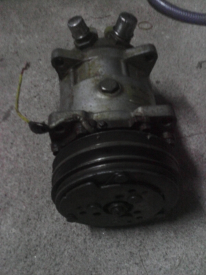 ขายคอมแอร์มือสอง สำหรับ สิบล้อ ไฟ24V 2 ตัว ขายเหมาคับ 3400 บาท ขายคอมแอร์มือสอง สำหรับ สิบล้อ ไฟ24V 2 ตัว ขายเหมาคับ 3400 บาท