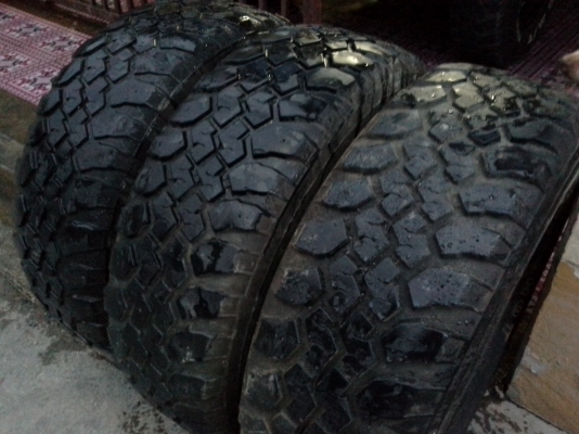 ยางMaxxis mudder 265/75/16ปี12 มี3เส้น ไว้ทำอะไหล่