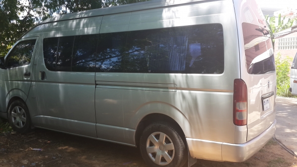 ขาย toyota commuter รถตู้