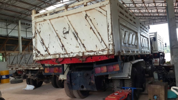 ขายด่วนHINO SUMO227สองเพลาดั้มสามิตรรอนเฉียงเบรคทิฟฟี่พวงมาลัยเพาเวอร์สภาพเยี่ยมโทร0843923995 ขายด่วนHINO SUMO227สองเพลาดั้มสามิตรรอนเฉียงเบรคทิฟฟี่พวงมาลัยเพาเวอร์สภาพเยี่ยมโทร0843923995