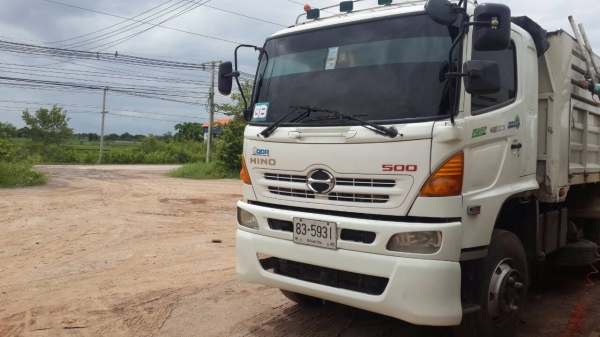 ขายด่วนHINO MECA 320แม่ลูกๆสามเพลาสภาพสวยพร้อมใช้ราคาไม่แพงโทร0843923995
