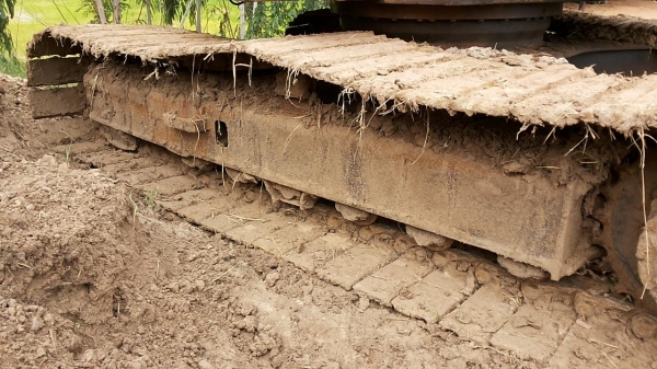 ***ขายแล้วครับขอบคุณ Truck2hand ขายแบคโฮราคาเบาๆ KOMATSU PC120-5 ยอดนิยม เครื่องเดิมปั้มเดิม คอนโทรลยาว ไฟฟ้าตัด เครื่องแน่นดี แห้งดีแรง ปั้มดีแรงดี ทำงานดีไม่โหลด เอวแน่นดีไม่มีแตก บูมอาร์มสวยไม่มีปะไม่มีดาม บุ้งกี๋สภาพดีไม่ผุ ช่วงล่าง โซ่ดีเฟรมไม่ผุ ใบแ ***ขายแล้วครับขอบคุณ Truck2hand ขายแบคโฮราคาเบาๆ KOMATSU PC120-5 ยอดนิยม เครื่องเดิมปั้มเดิม คอนโทรลยาว ไฟฟ้าตัด เครื่องแน่นดี แห้งดีแรง ปั้มดีแรงดี ทำงานดีไม่โหลด เอวแน่นดีไม่มีแตก บูมอาร์มสวยไม่มีปะไม่มีดาม บุ้งกี๋สภาพดีไม่ผุ ช่วงล่าง โซ่ดีเฟรมไม่ผุ ใบแ