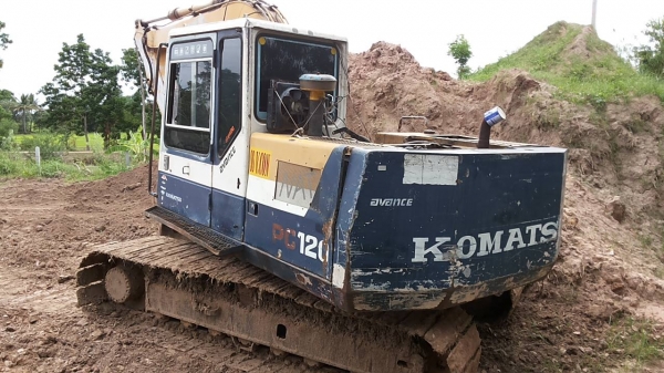***ขายแล้วครับขอบคุณ Truck2hand ขายแบคโฮราคาเบาๆ KOMATSU PC120-5 ยอดนิยม เครื่องเดิมปั้มเดิม คอนโทรลยาว ไฟฟ้าตัด เครื่องแน่นดี แห้งดีแรง ปั้มดีแรงดี ทำงานดีไม่โหลด เอวแน่นดีไม่มีแตก บูมอาร์มสวยไม่มีปะไม่มีดาม บุ้งกี๋สภาพดีไม่ผุ ช่วงล่าง โซ่ดีเฟรมไม่ผุ ใบแ ***ขายแล้วครับขอบคุณ Truck2hand ขายแบคโฮราคาเบาๆ KOMATSU PC120-5 ยอดนิยม เครื่องเดิมปั้มเดิม คอนโทรลยาว ไฟฟ้าตัด เครื่องแน่นดี แห้งดีแรง ปั้มดีแรงดี ทำงานดีไม่โหลด เอวแน่นดีไม่มีแตก บูมอาร์มสวยไม่มีปะไม่มีดาม บุ้งกี๋สภาพดีไม่ผุ ช่วงล่าง โซ่ดีเฟรมไม่ผุ ใบแ