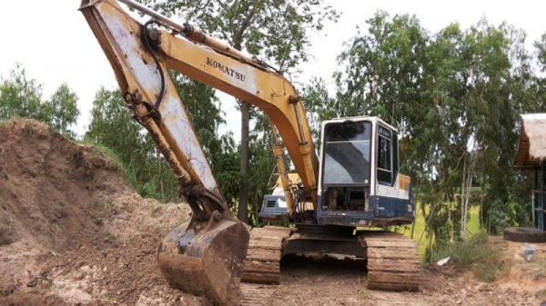 ***ขายแล้วครับขอบคุณ Truck2hand ขายแบคโฮราคาเบาๆ KOMATSU PC120-5 ยอดนิยม เครื่องเดิมปั้มเดิม คอนโทรลยาว ไฟฟ้าตัด เครื่องแน่นดี แห้งดีแรง ปั้มดีแรงดี ทำงานดีไม่โหลด เอวแน่นดีไม่มีแตก บูมอาร์มสวยไม่มีปะไม่มีดาม บุ้งกี๋สภาพดีไม่ผุ ช่วงล่าง โซ่ดีเฟรมไม่ผุ ใบแ ***ขายแล้วครับขอบคุณ Truck2hand ขายแบคโฮราคาเบาๆ KOMATSU PC120-5 ยอดนิยม เครื่องเดิมปั้มเดิม คอนโทรลยาว ไฟฟ้าตัด เครื่องแน่นดี แห้งดีแรง ปั้มดีแรงดี ทำงานดีไม่โหลด เอวแน่นดีไม่มีแตก บูมอาร์มสวยไม่มีปะไม่มีดาม บุ้งกี๋สภาพดีไม่ผุ ช่วงล่าง โซ่ดีเฟรมไม่ผุ ใบแ