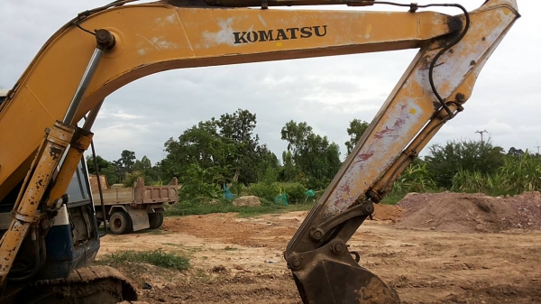 ***ขายแล้วครับขอบคุณ Truck2hand ขายแบคโฮราคาเบาๆ KOMATSU PC120-5 ยอดนิยม เครื่องเดิมปั้มเดิม คอนโทรลยาว ไฟฟ้าตัด เครื่องแน่นดี แห้งดีแรง ปั้มดีแรงดี ทำงานดีไม่โหลด เอวแน่นดีไม่มีแตก บูมอาร์มสวยไม่มีปะไม่มีดาม บุ้งกี๋สภาพดีไม่ผุ ช่วงล่าง โซ่ดีเฟรมไม่ผุ ใบแ ***ขายแล้วครับขอบคุณ Truck2hand ขายแบคโฮราคาเบาๆ KOMATSU PC120-5 ยอดนิยม เครื่องเดิมปั้มเดิม คอนโทรลยาว ไฟฟ้าตัด เครื่องแน่นดี แห้งดีแรง ปั้มดีแรงดี ทำงานดีไม่โหลด เอวแน่นดีไม่มีแตก บูมอาร์มสวยไม่มีปะไม่มีดาม บุ้งกี๋สภาพดีไม่ผุ ช่วงล่าง โซ่ดีเฟรมไม่ผุ ใบแ