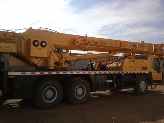 ขายรถเครน XCMG YQ25KII ขนาด 25 ตัน ราคา 5800000 ไม่รวมแวต 7\% ขายรถเครน XCMG YQ25KII ขนาด 25 ตัน ราคา 5800000 ไม่รวมแวต 7\%