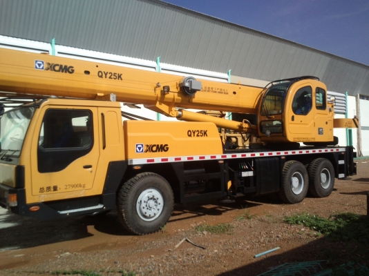ขายรถเครน XCMG  YQ25KII ขนาด 25 ตัน ราคา 5800000 ไม่รวมแวต 7\%