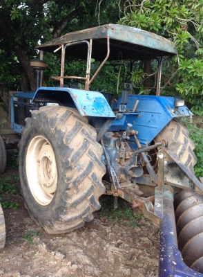 รถไถ พร้อมใช้งาน รถเดิมๆไม่ทำสีอะไร รถford 6640 newholland ไม่ค่อยได้ใช้งานครับ