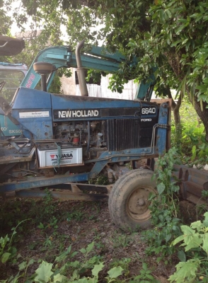 รถไถ พร้อมใช้งาน รถเดิมๆไม่ทำสีอะไร รถford 6640 newholland ไม่ค่อยได้ใช้งานครับ