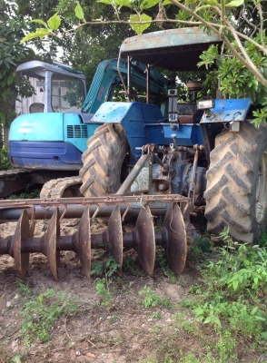 รถไถ พร้อมใช้งาน รถเดิมๆไม่ทำสีอะไร รถford 6640 newholland ไม่ค่อยได้ใช้งานครับ
