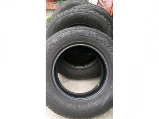 Yokohama 235 70 16 ดอกหนาๆ ยางสวยมากเพิ่งถอดออก