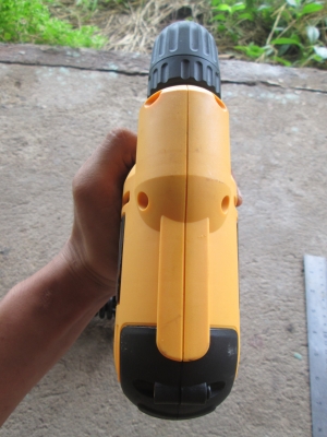 สว่านไฟฟ้า รูปทรงสวยกระทัดรัด