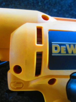 สว่านไฟฟ้า รูปทรงสวยกระทัดรัด